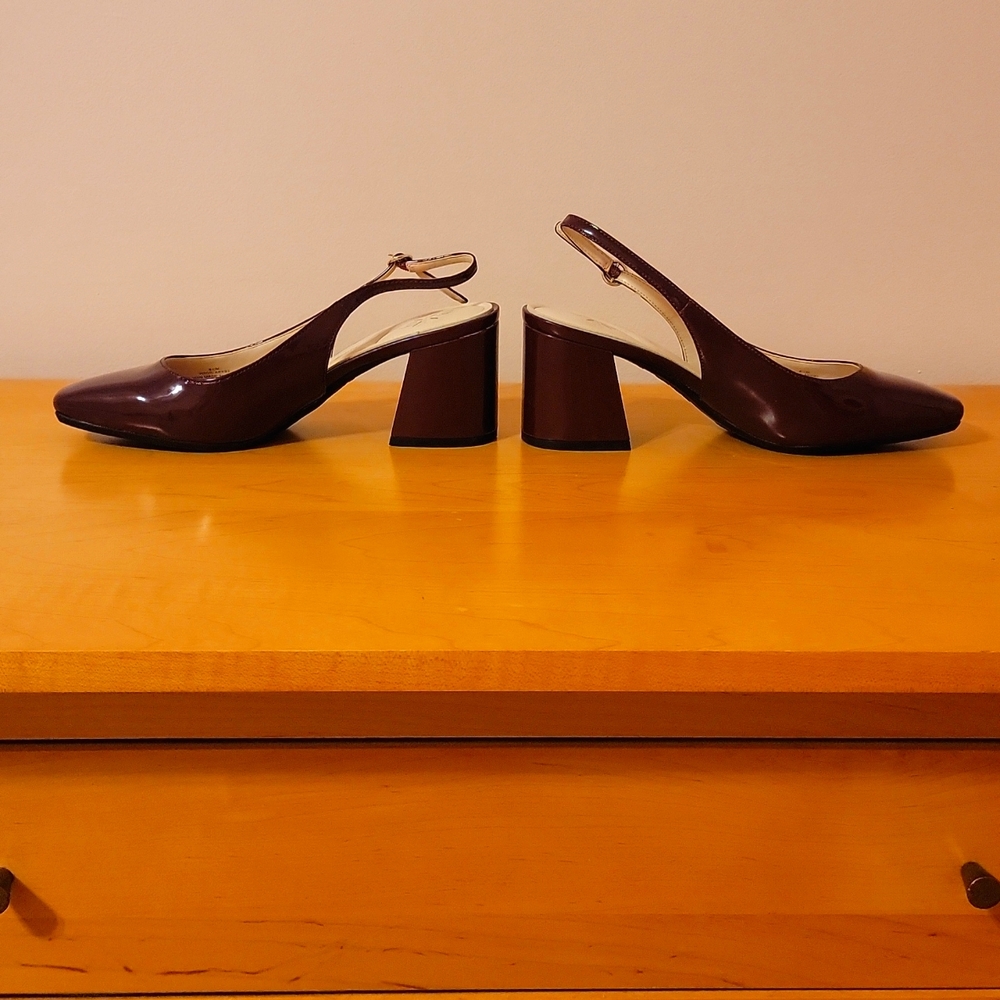 NWOT, Nine West, burgundy/wine color, block heel, sling back pumps. sz 8.5